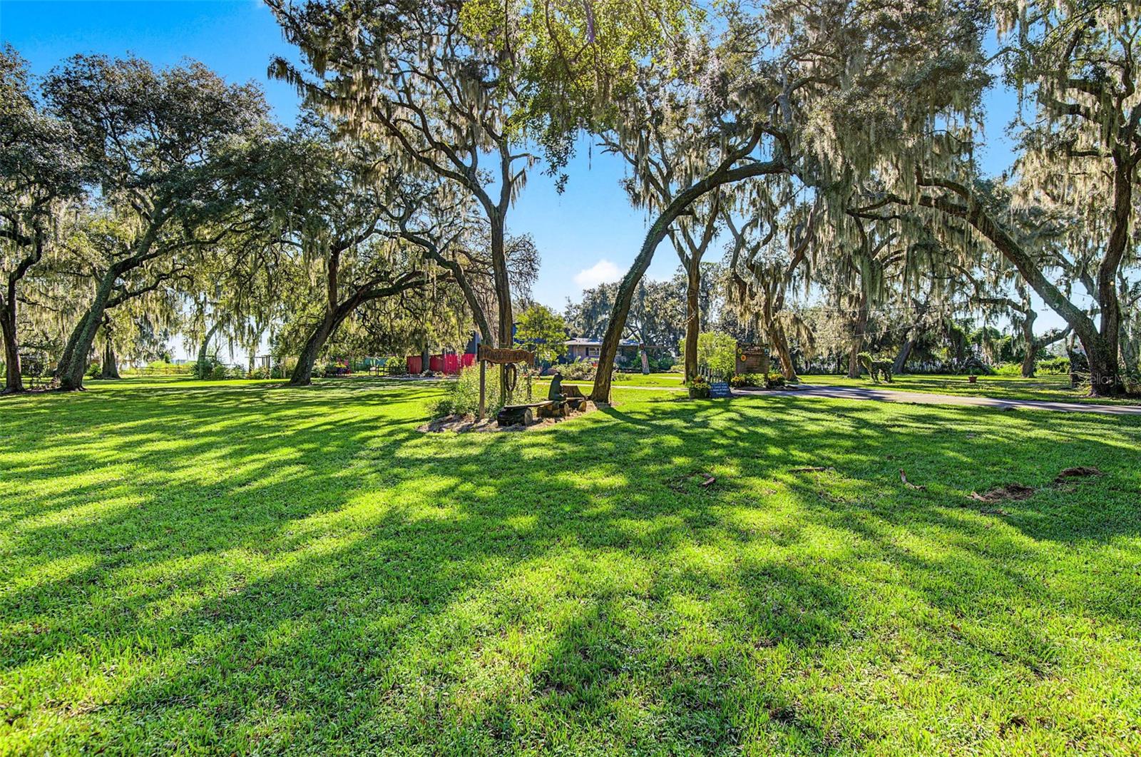 15300 LAKE IOLA ROAD, Dade City, FL 33523