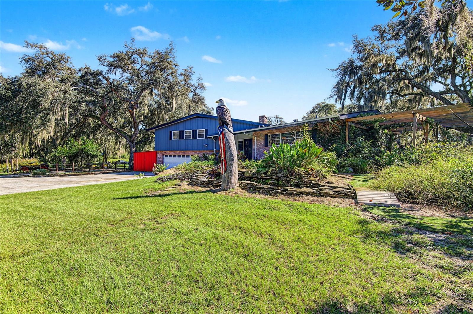 15300 LAKE IOLA ROAD, Dade City, FL 33523