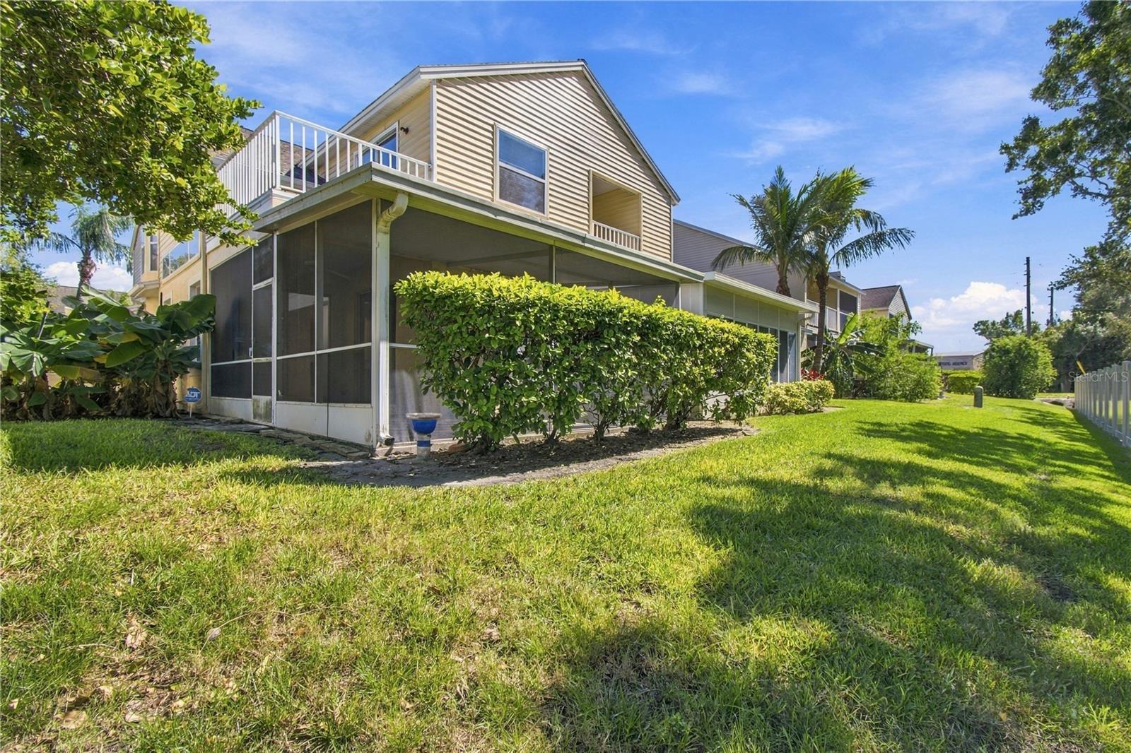 1050 STARKEY ROAD, #907, Largo, FL 33771