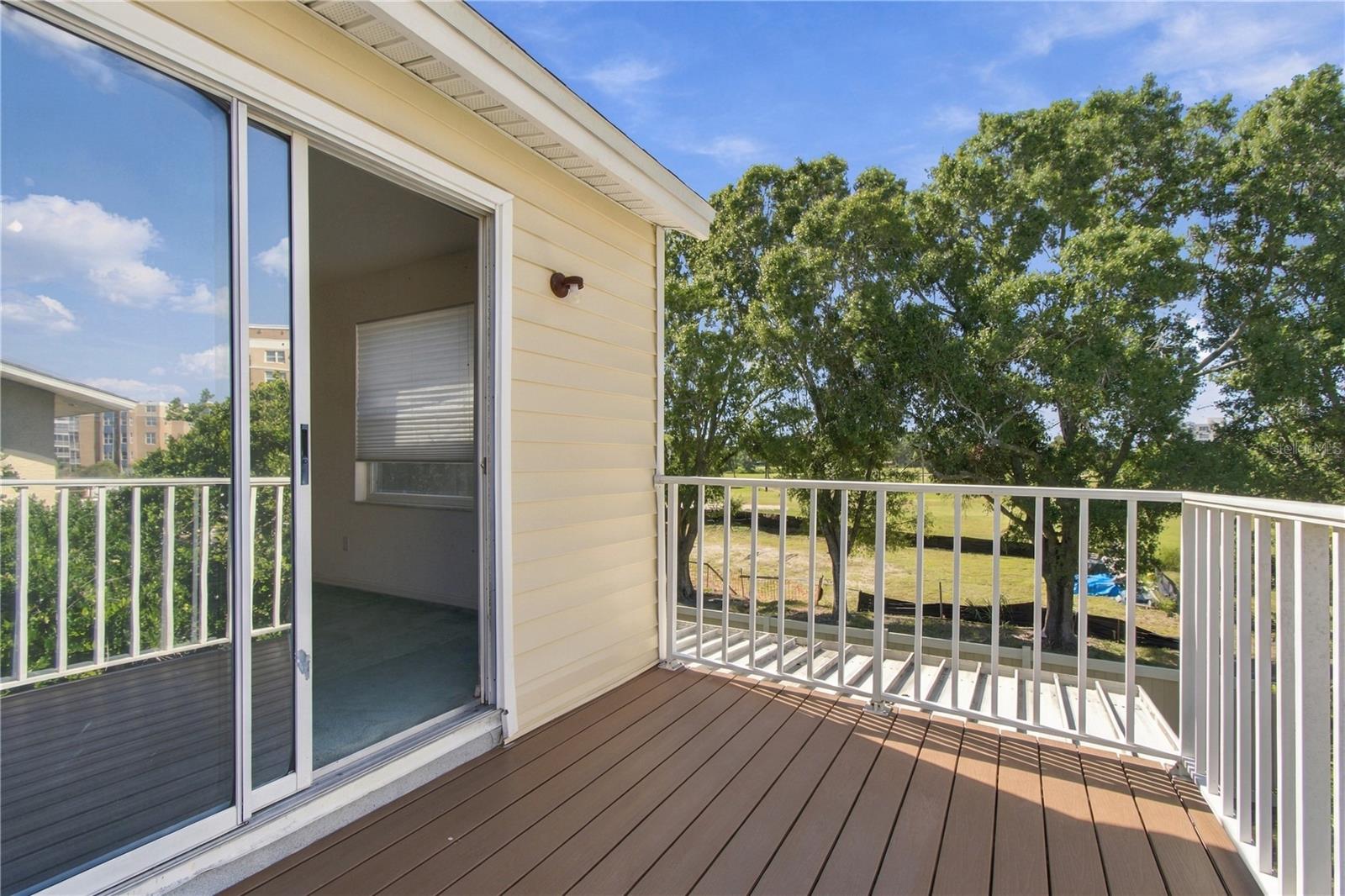 1050 STARKEY ROAD, #907, Largo, FL 33771