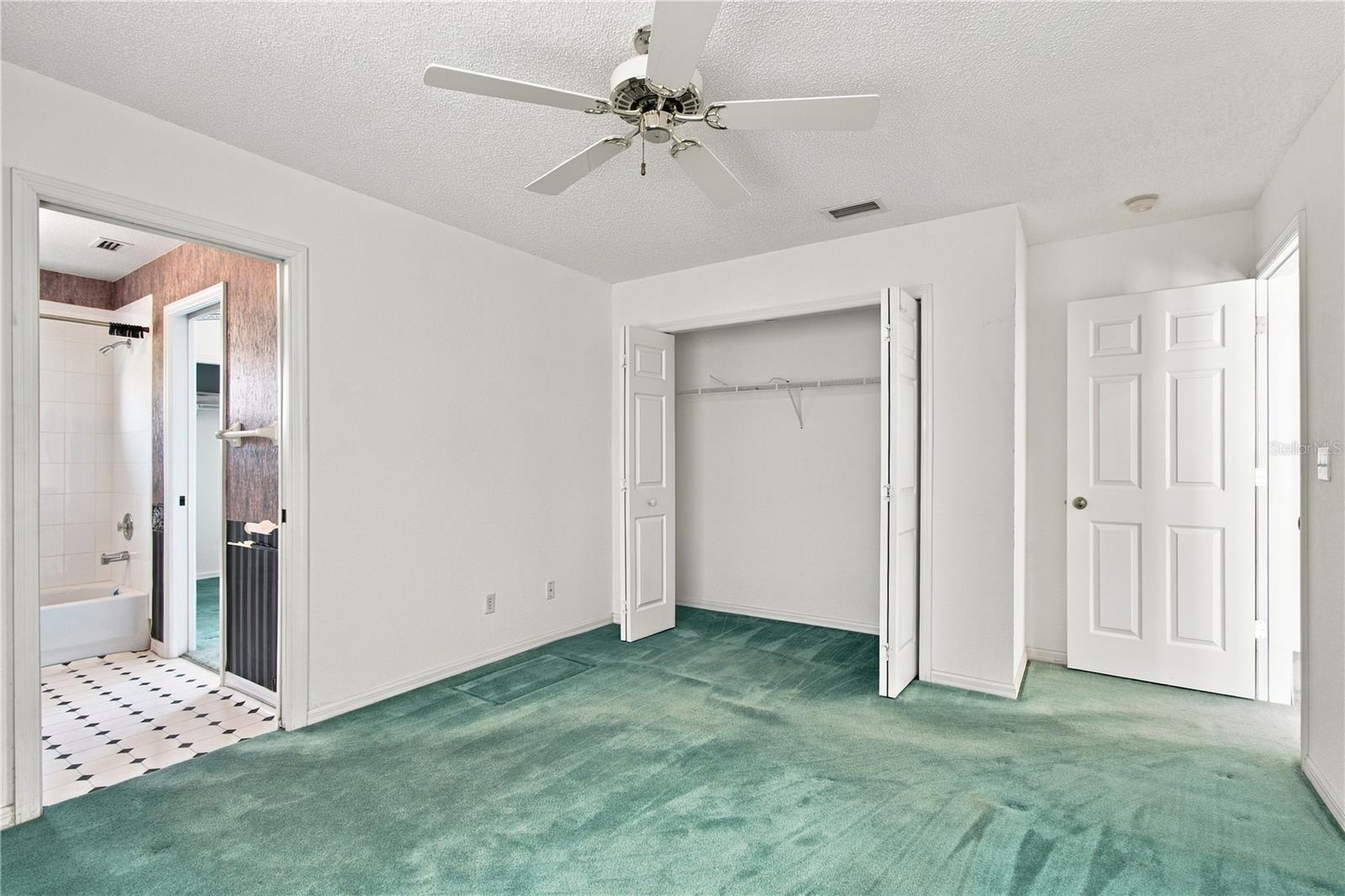 1050 STARKEY ROAD, #907, Largo, FL 33771