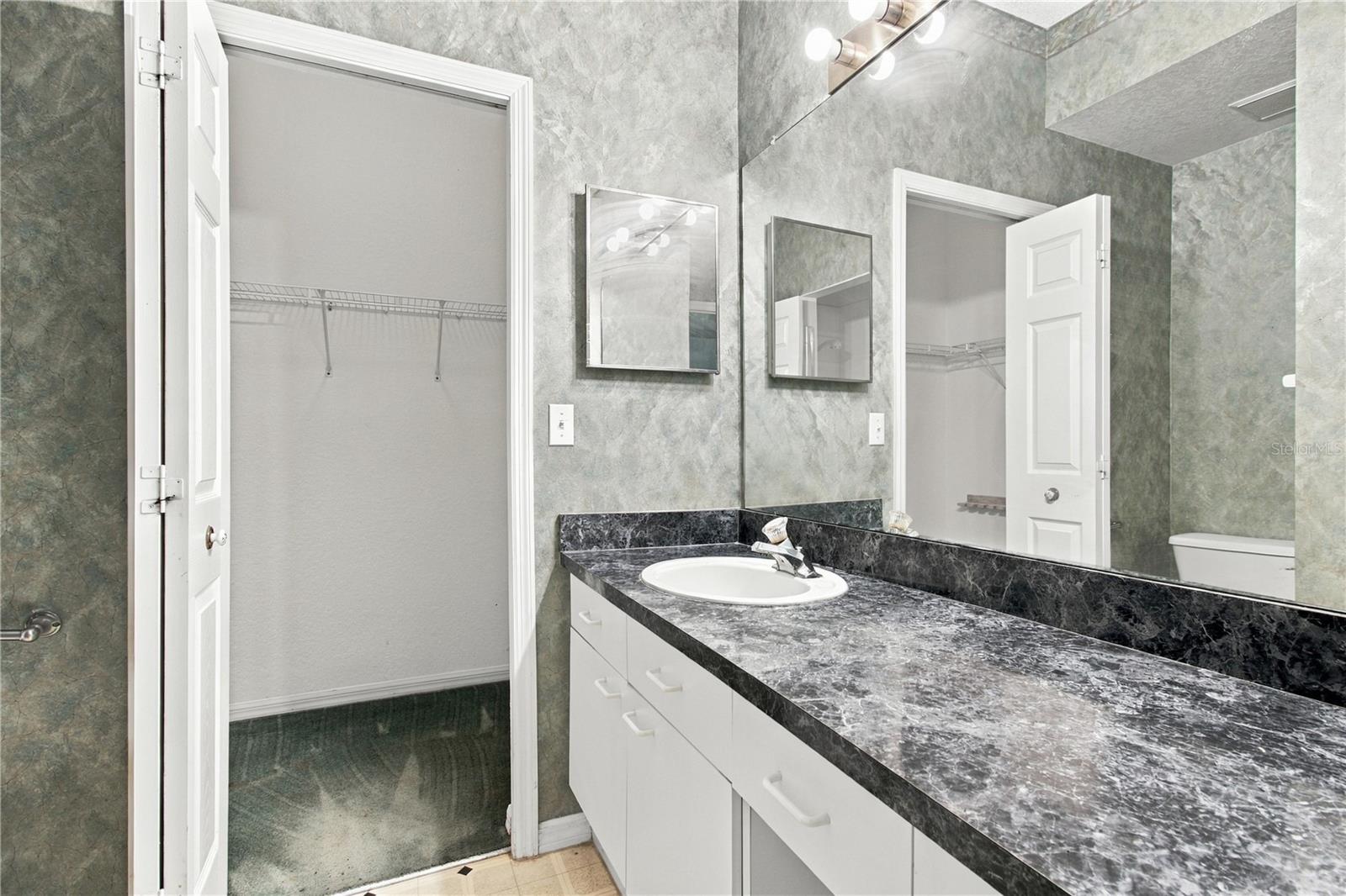 1050 STARKEY ROAD, #907, Largo, FL 33771