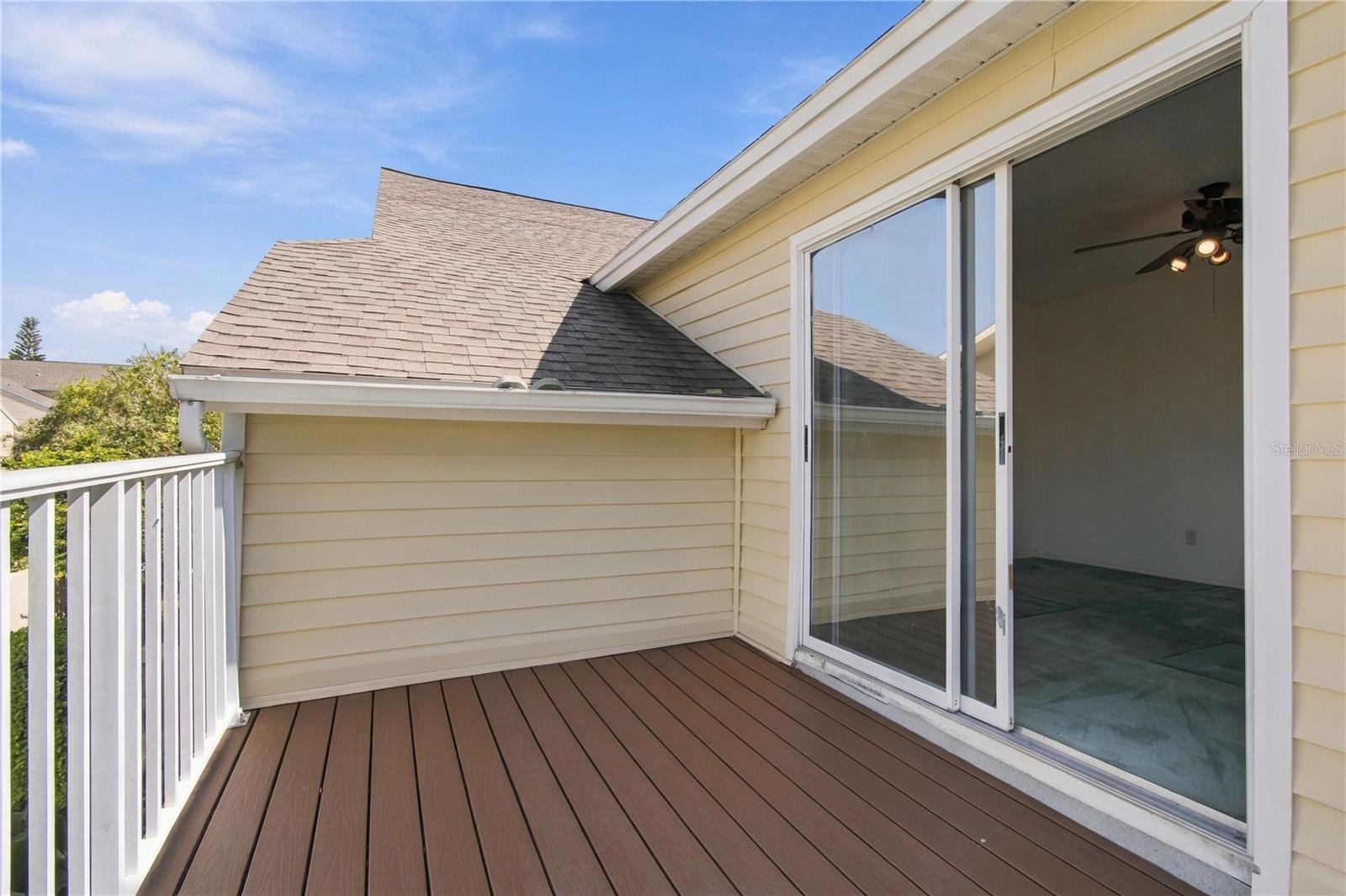 1050 STARKEY ROAD, #907, Largo, FL 33771