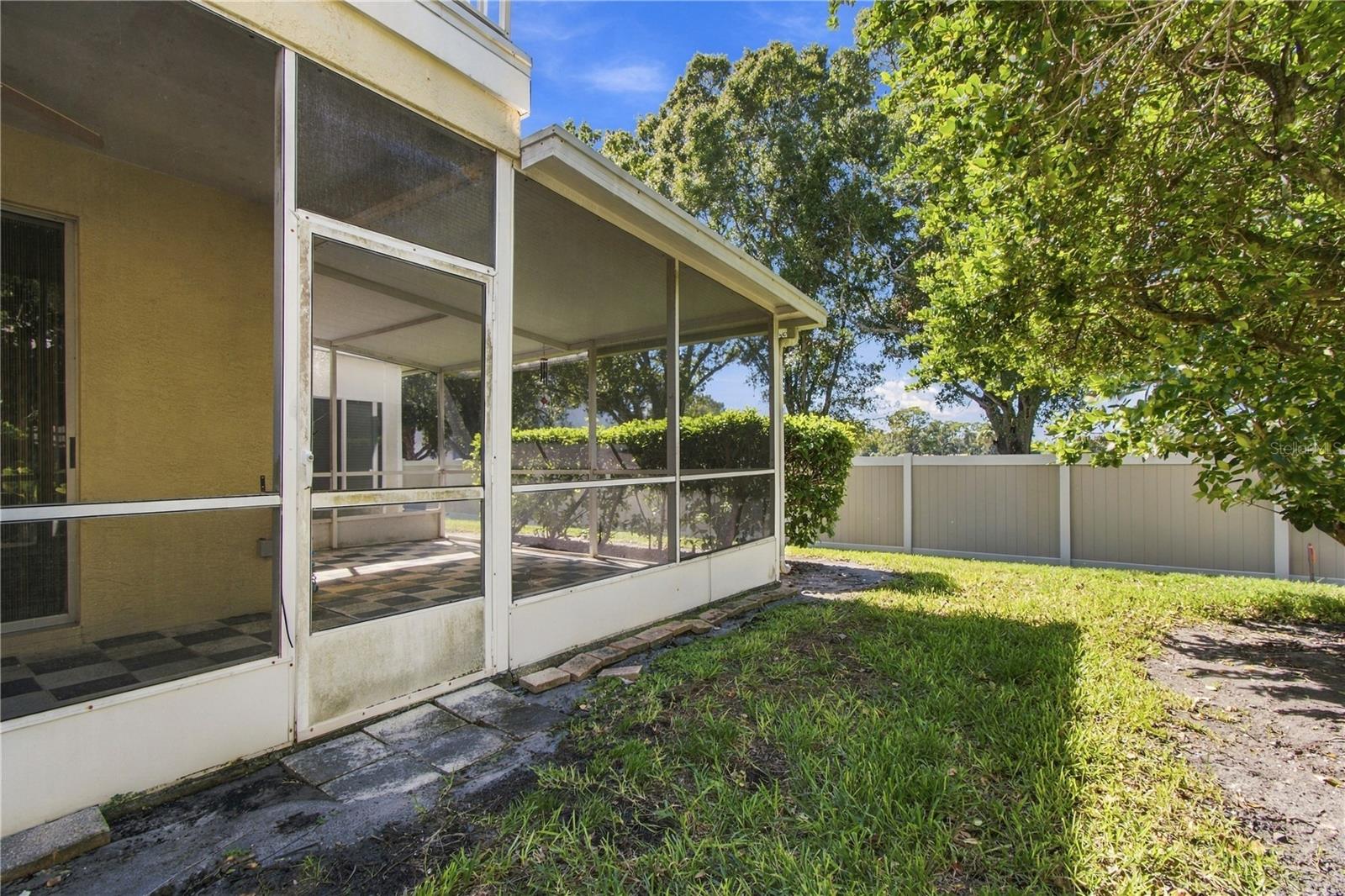 1050 STARKEY ROAD, #907, Largo, FL 33771