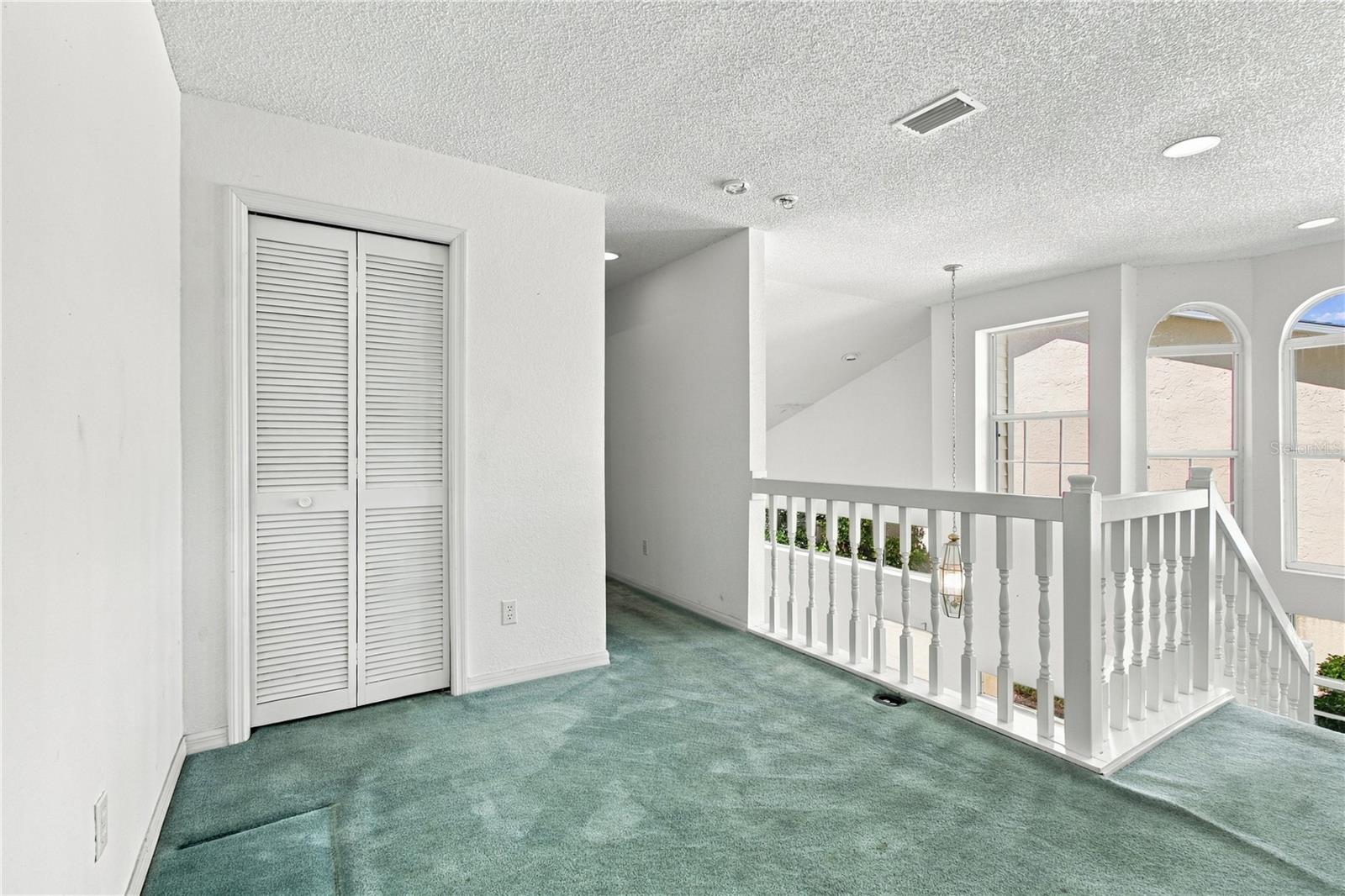 1050 STARKEY ROAD, #907, Largo, FL 33771