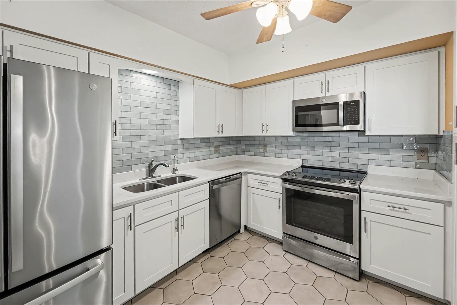 30 TURNER STREET, #806, Clearwater, FL 33756
