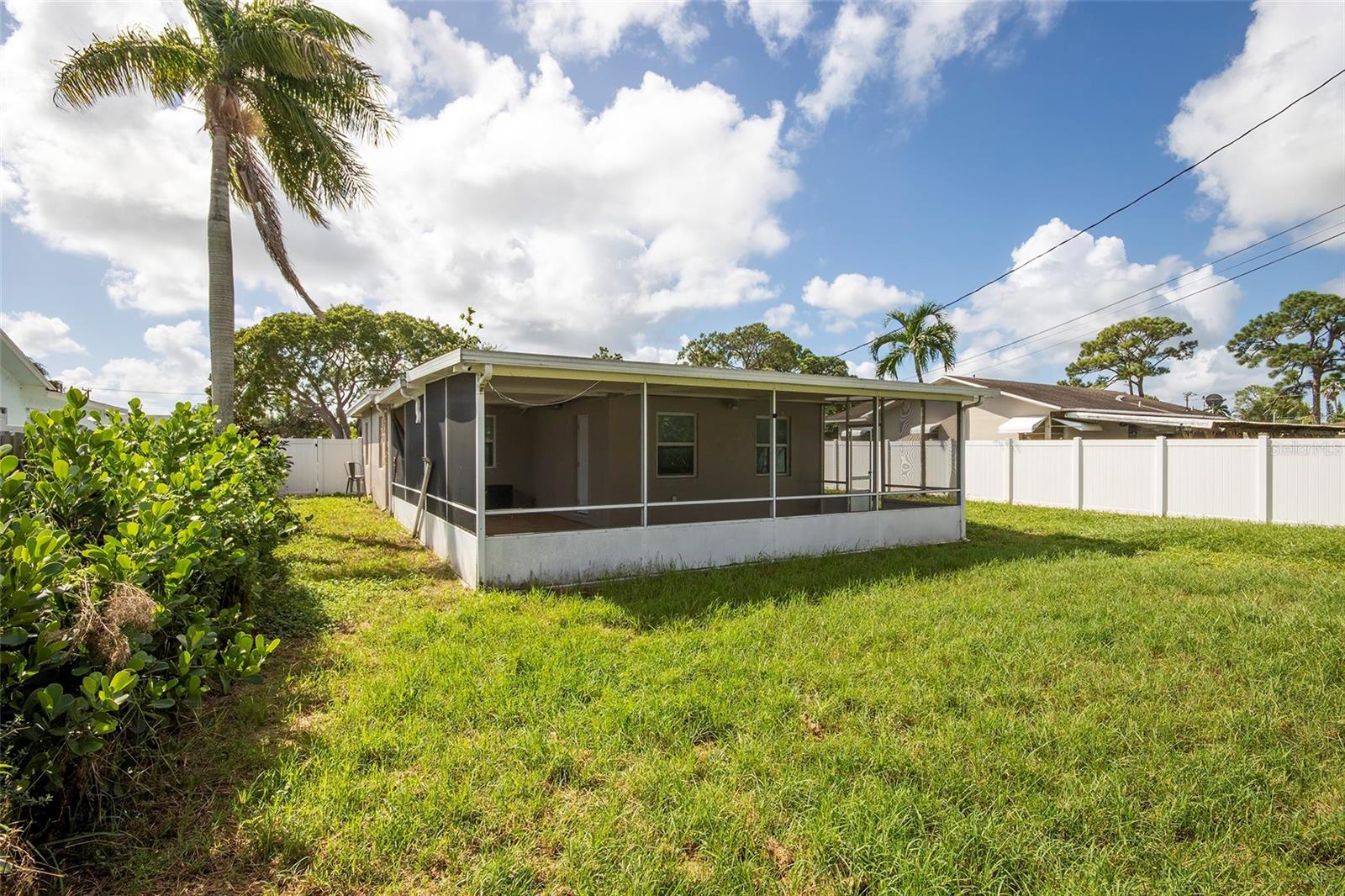 5305 CLEVELAND ROAD, Delray Beach, FL 33484