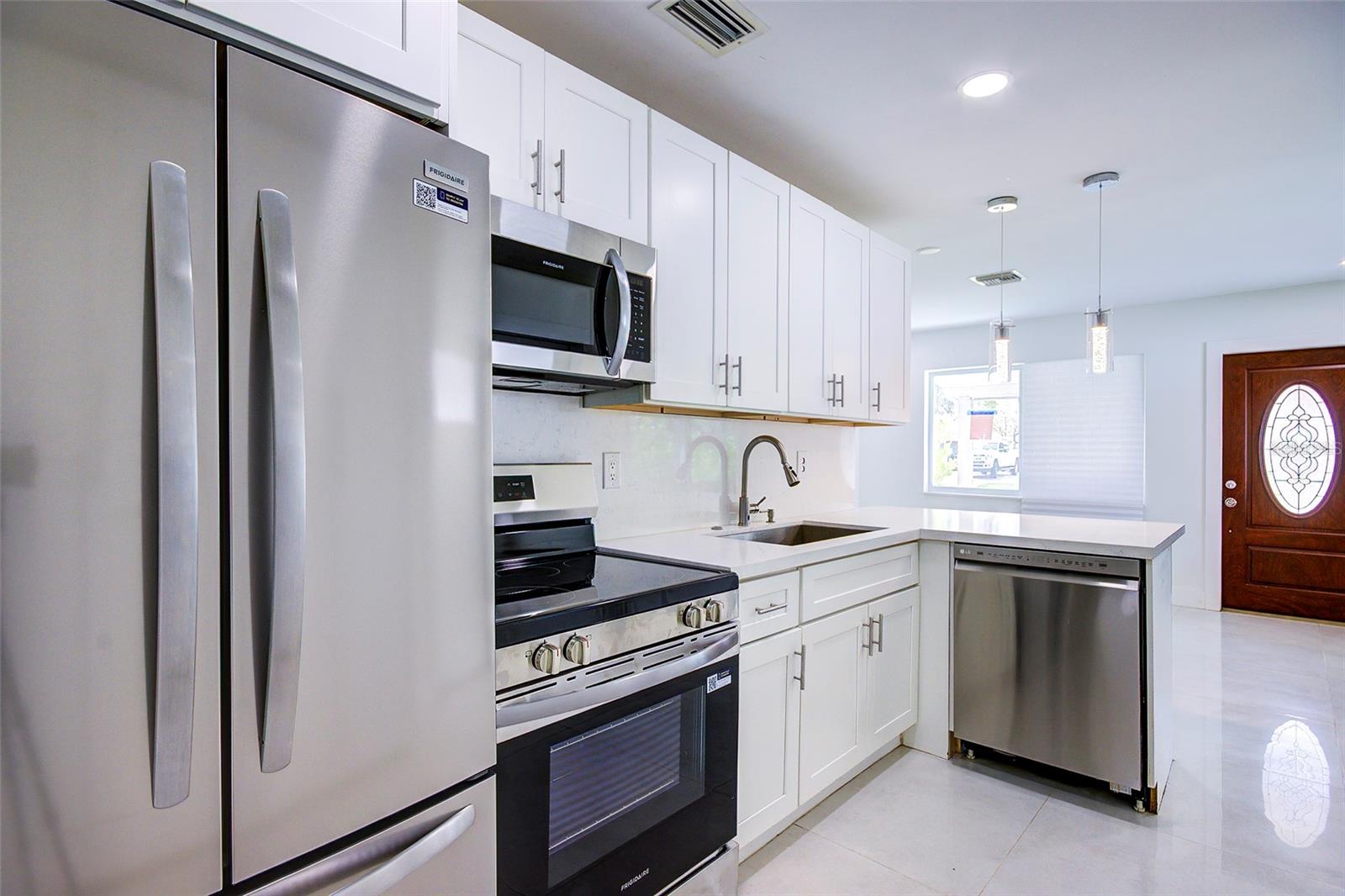 5305 CLEVELAND ROAD, Delray Beach, FL 33484
