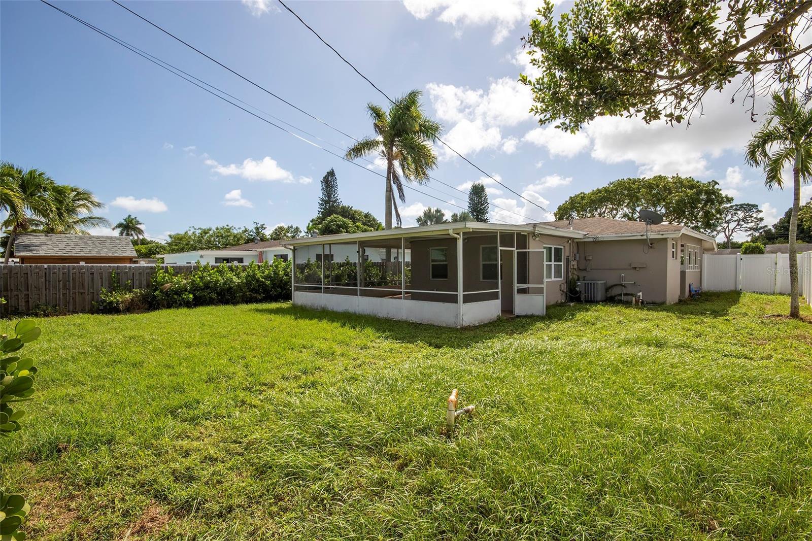 5305 CLEVELAND ROAD, Delray Beach, FL 33484