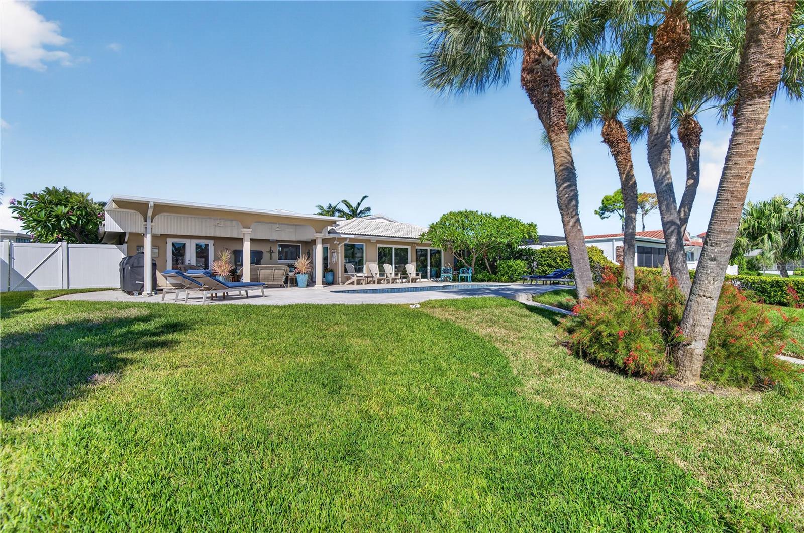 779 ISLAND WAY, Clearwater, FL 33767