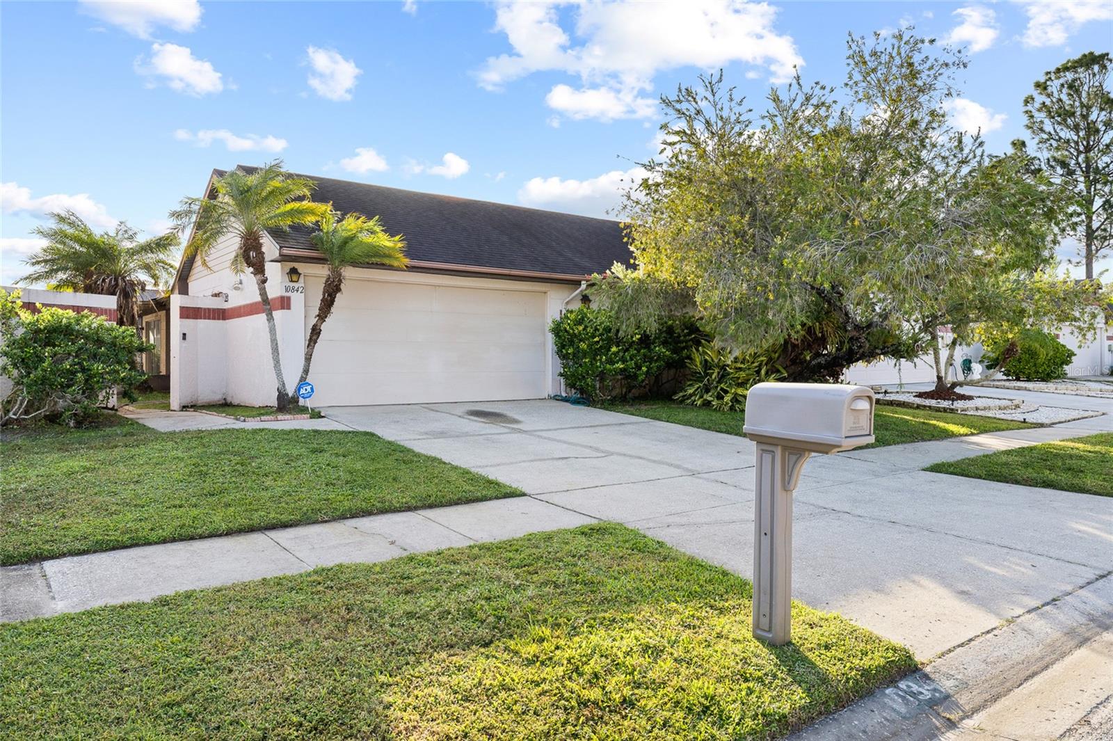 10842 VENICE CIRCLE, Tampa, FL 33635