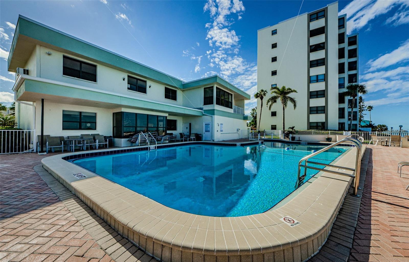 200 WOODETTE DRIVE, #401A, Dunedin, FL 34698