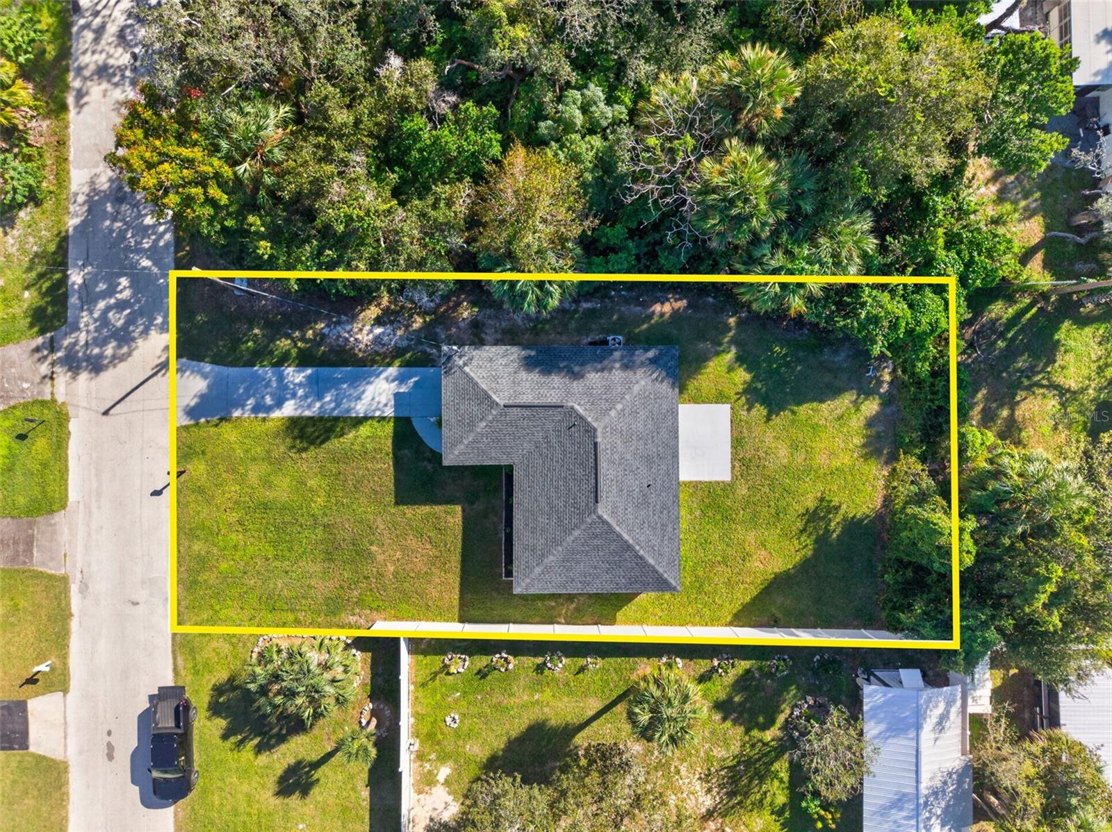 Lot Lines must be measured and verified by the buyer. This is an estimate for illustrative purposes only.