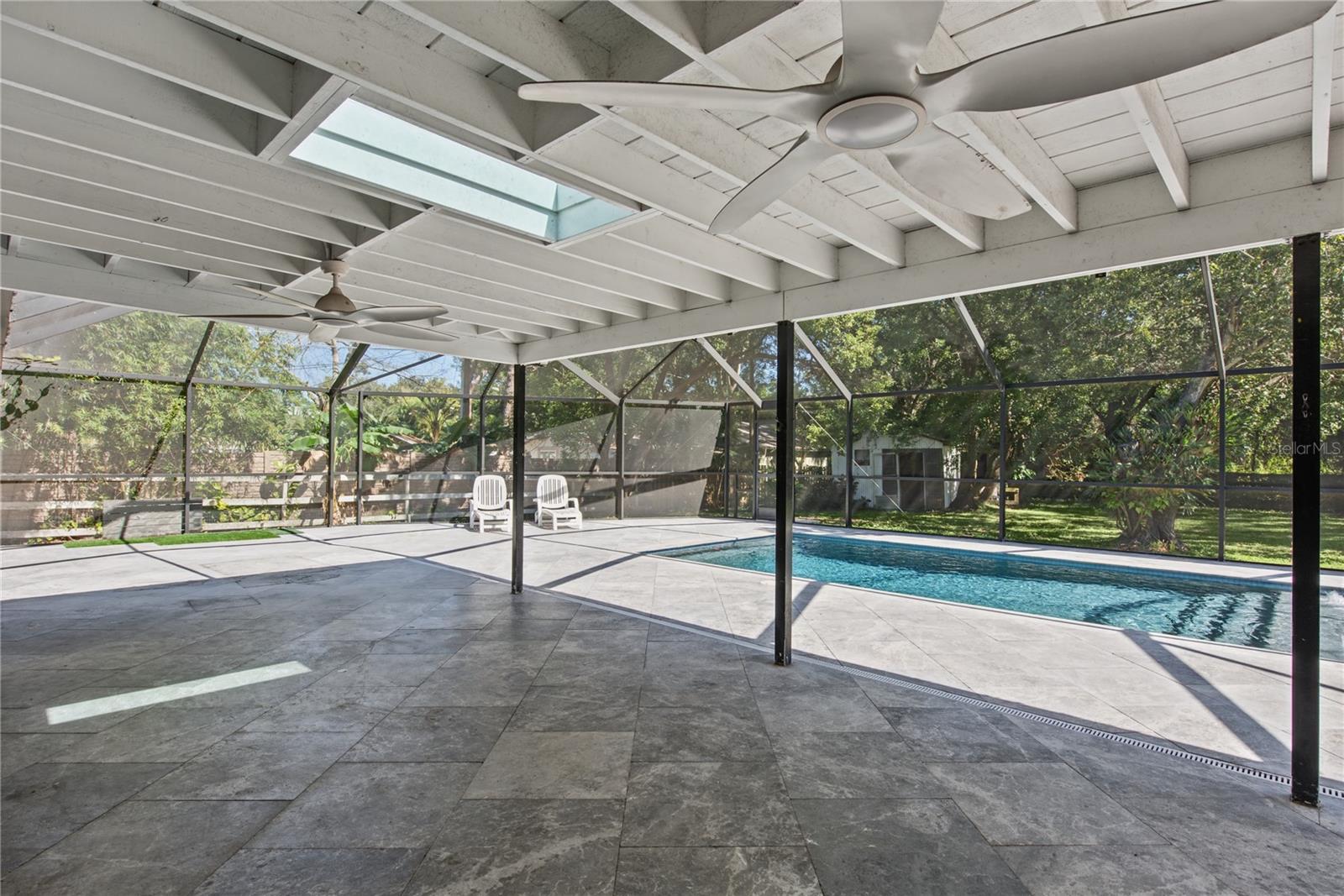 Pool deck (3)