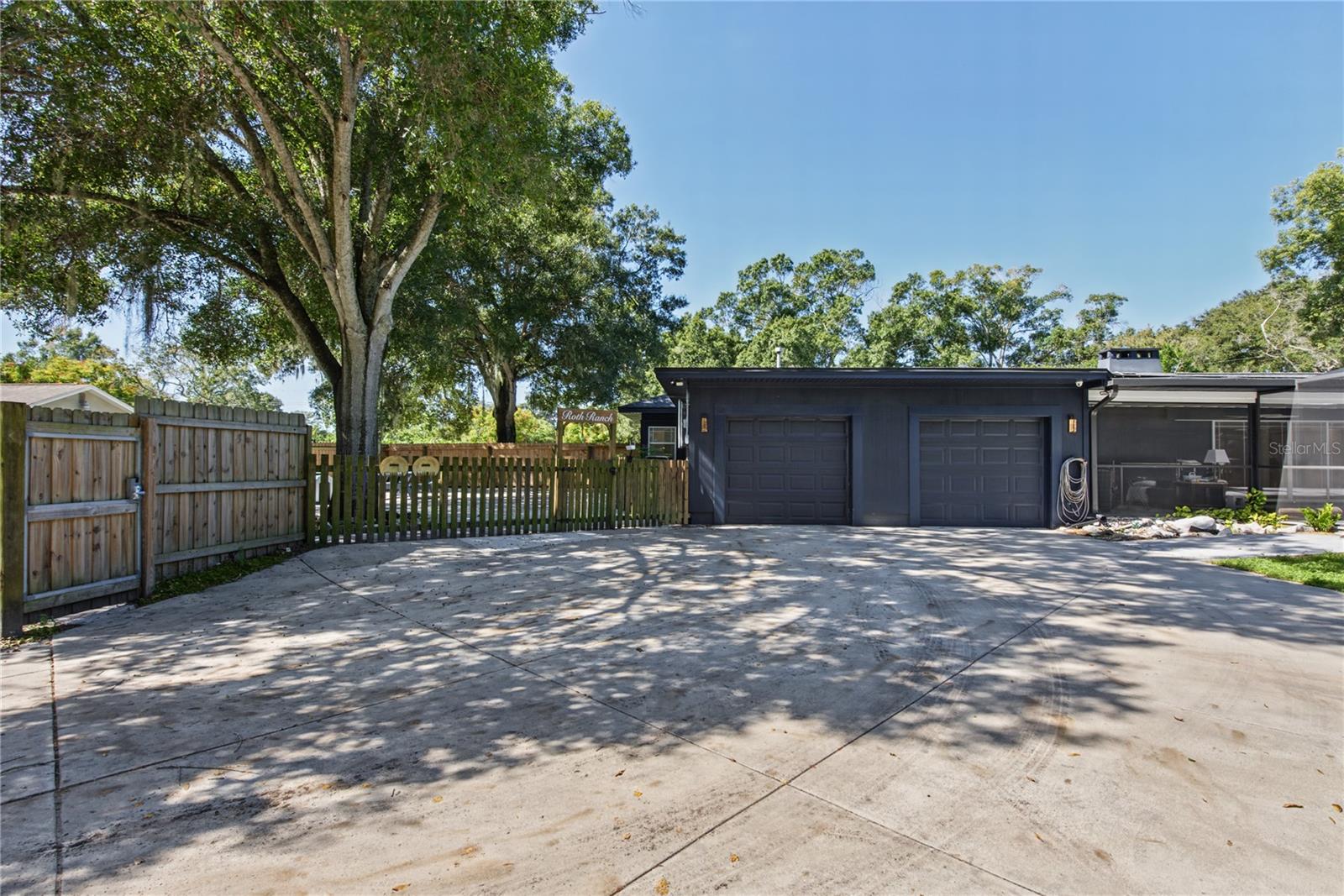 Garage (1)