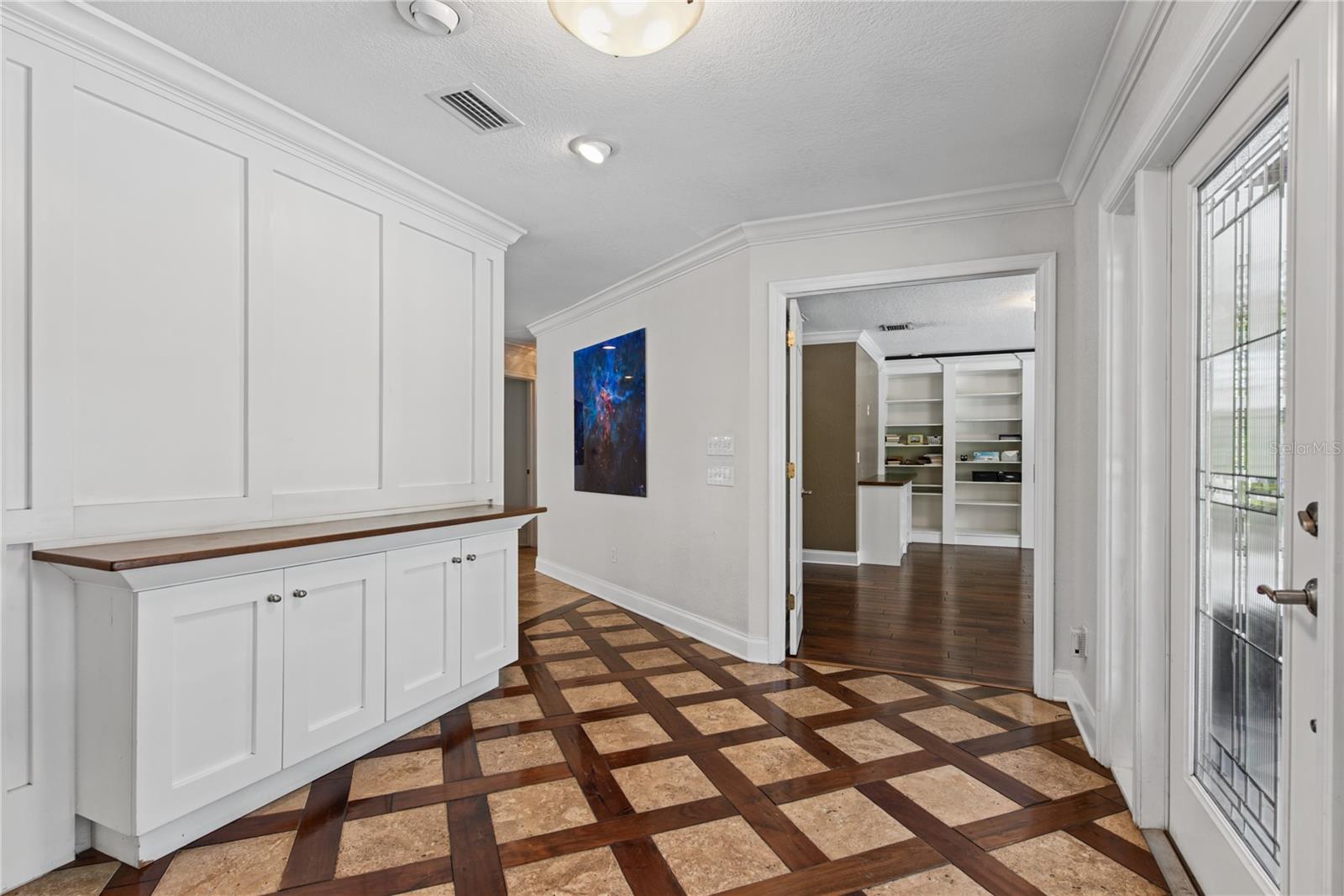 Foyer (2)