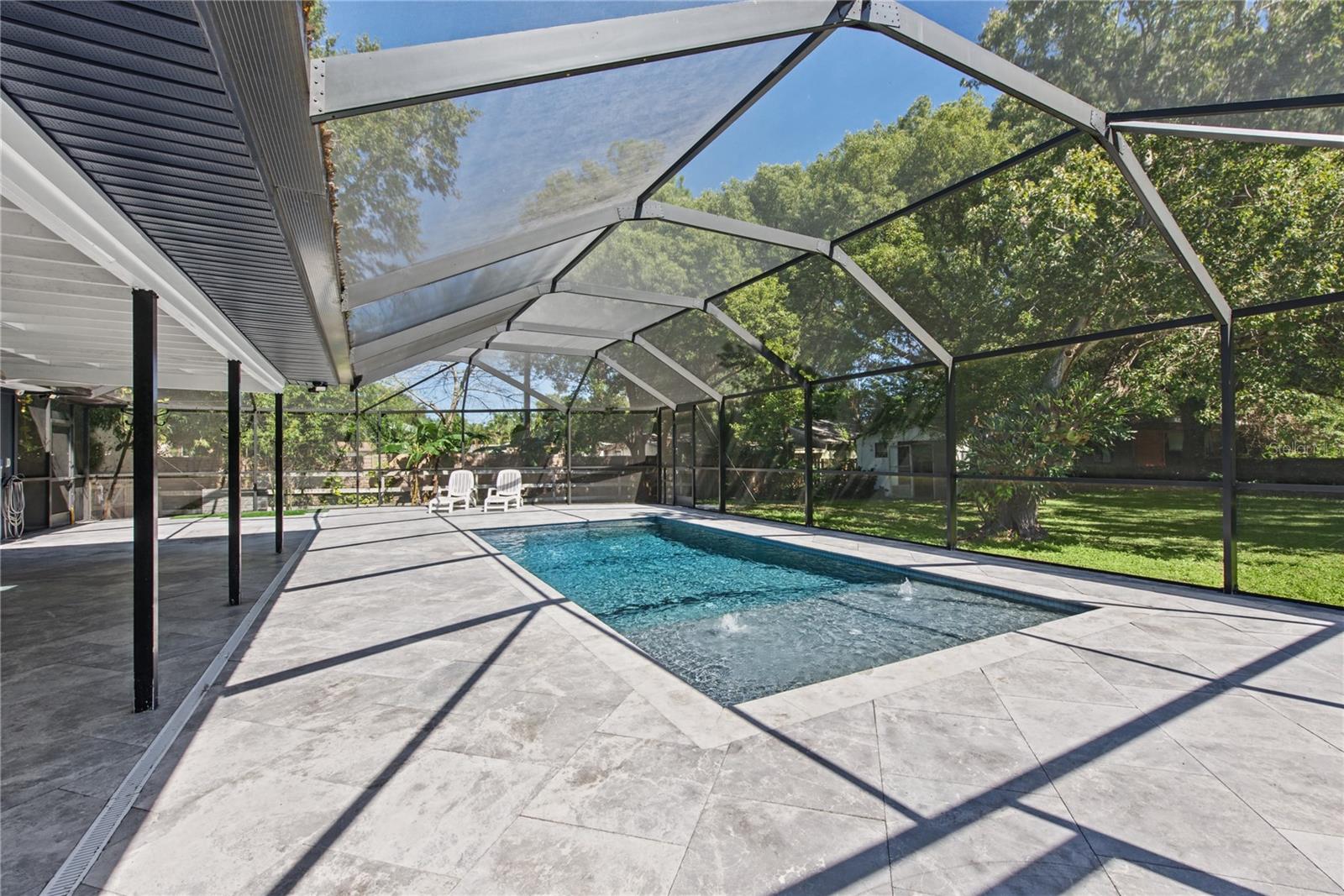 Covered patio (2)