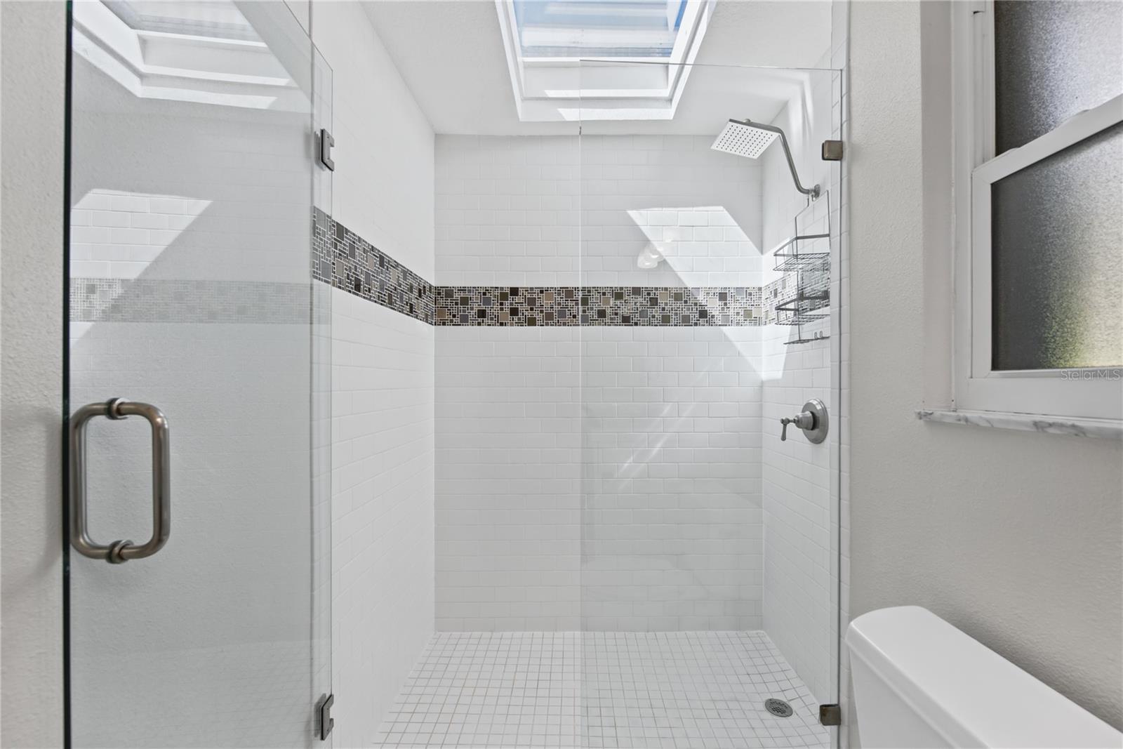 Bathroom 2 (4)
