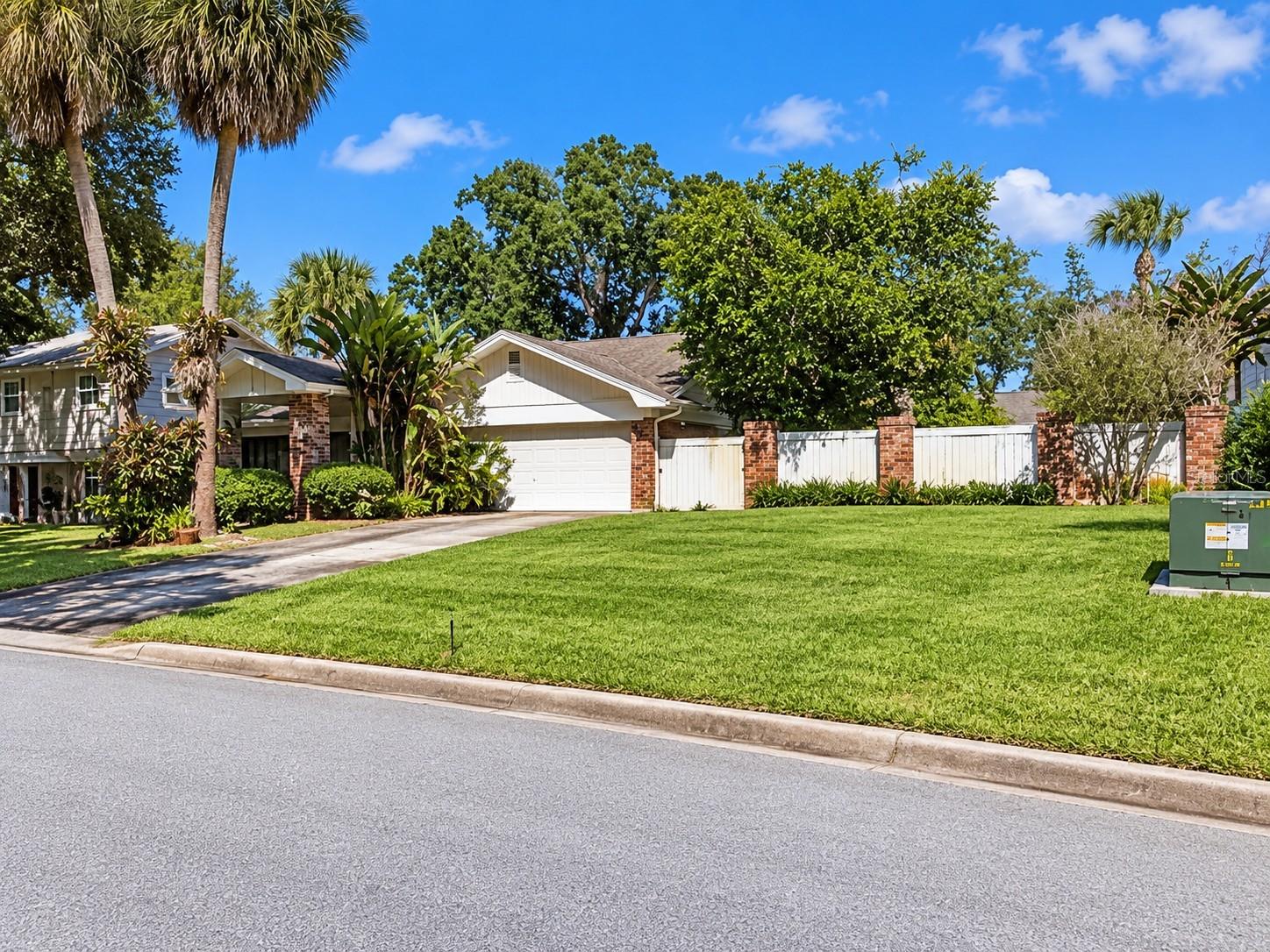 4211 W SYLVAN RAMBLE STREET, Tampa, FL 33609