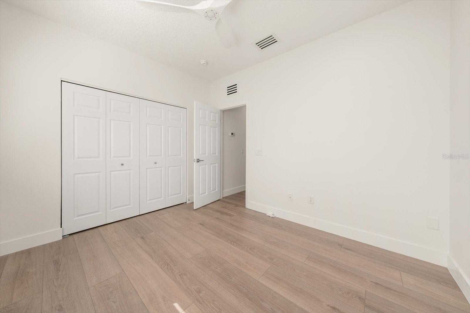 295 7TH STREET S, St Petersburg, FL 33701