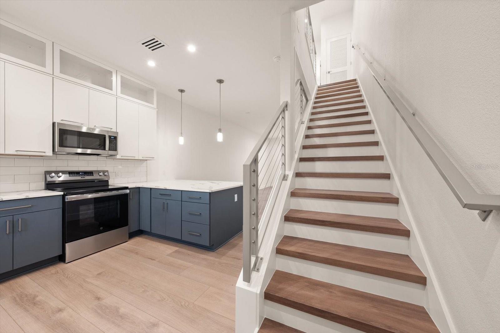 295 7TH STREET S, St Petersburg, FL 33701 295 7TH STREET S, St Petersburg, FL 33701