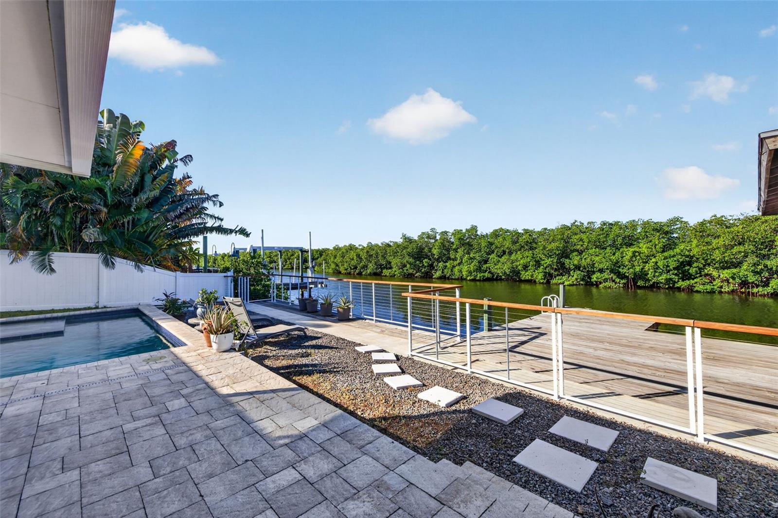 4606 BAY CREST DRIVE, Tampa, FL 33615