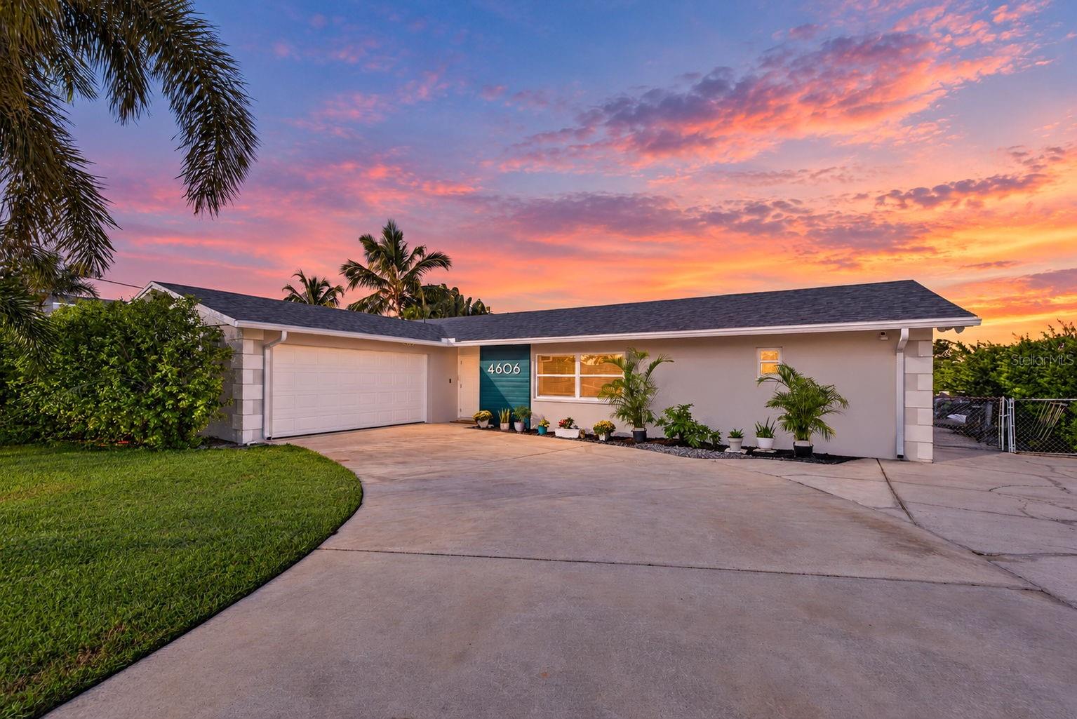 4606 BAY CREST DRIVE, Tampa, FL 33615