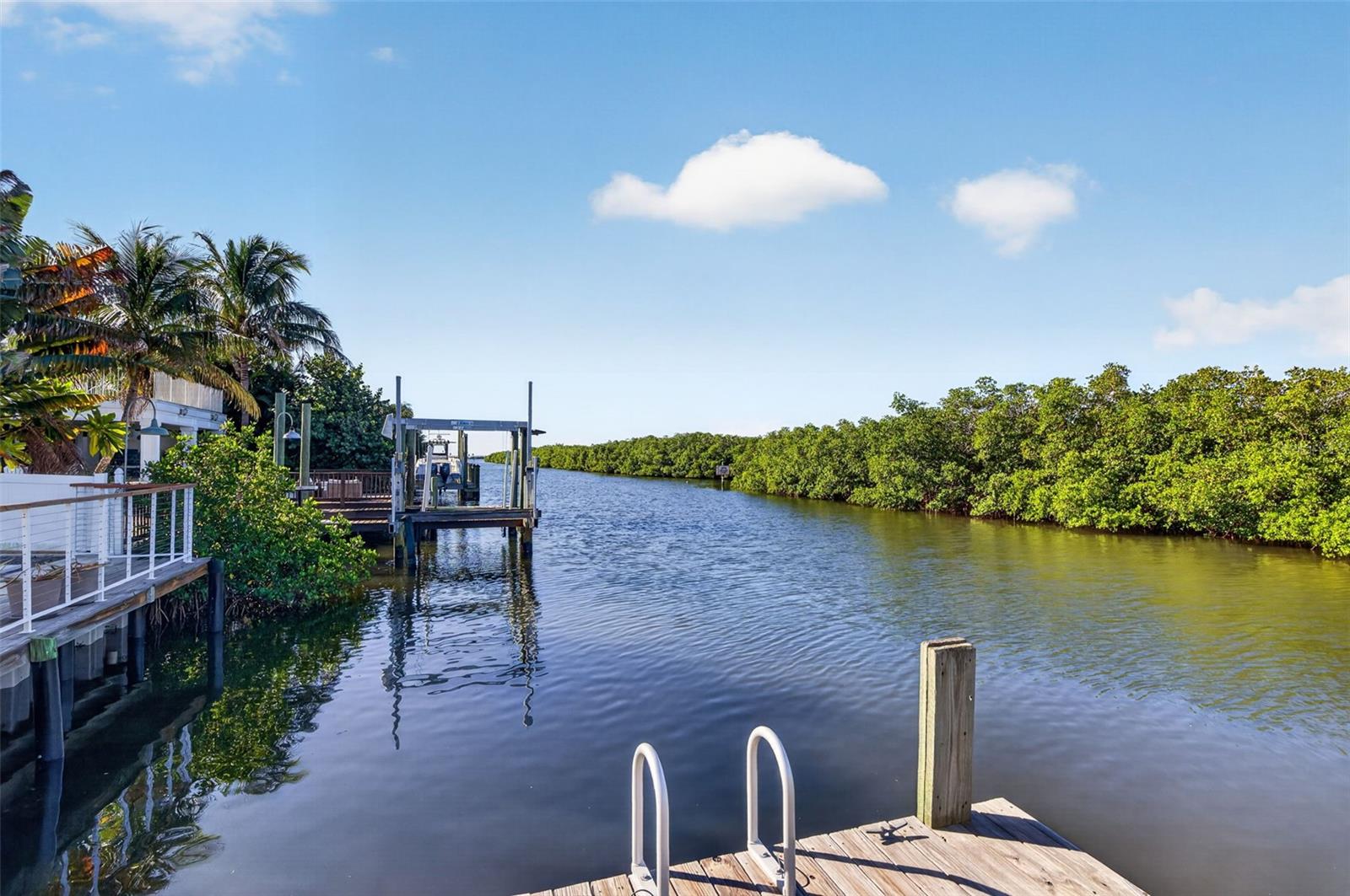 4606 BAY CREST DRIVE, Tampa, FL 33615