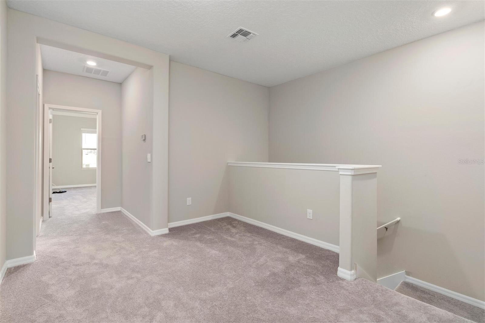 31989 BLUE PASSING LOOP, Wesley Chapel, FL 33545