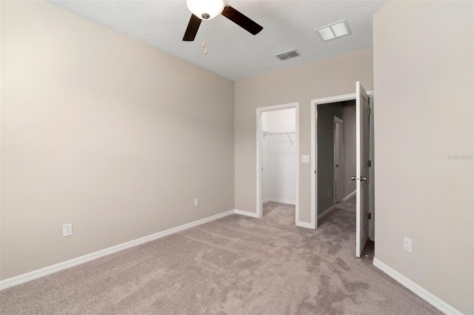 31989 BLUE PASSING LOOP, Wesley Chapel, FL 33545