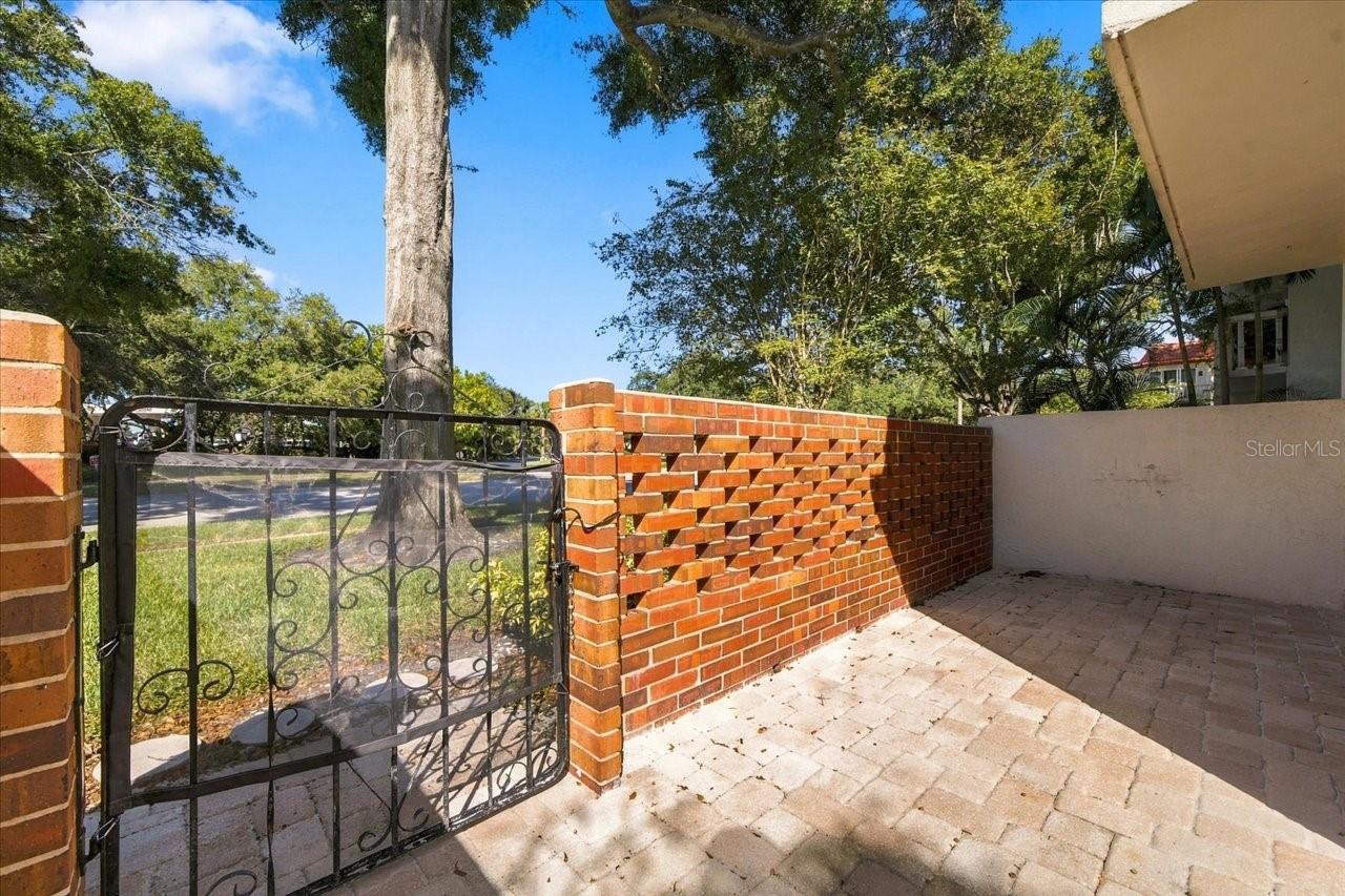 1001 PEARCE DRIVE, #111, Clearwater, FL 33764