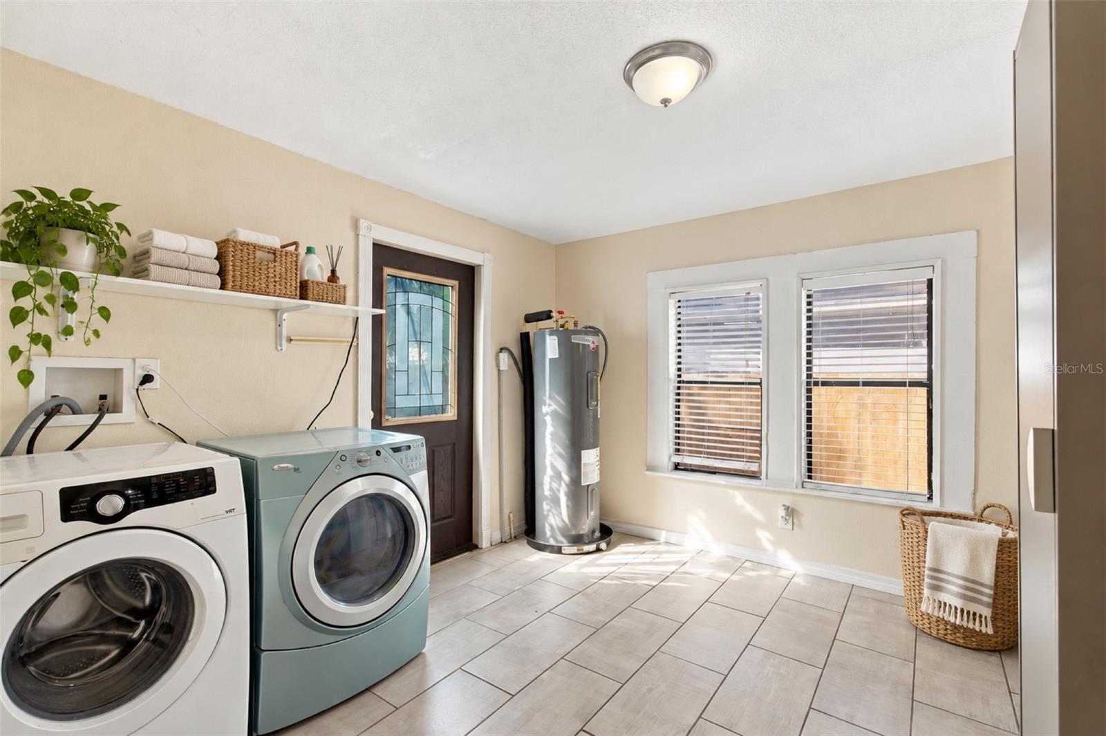 805 E OSBORNE AVENUE, Tampa, FL 33603