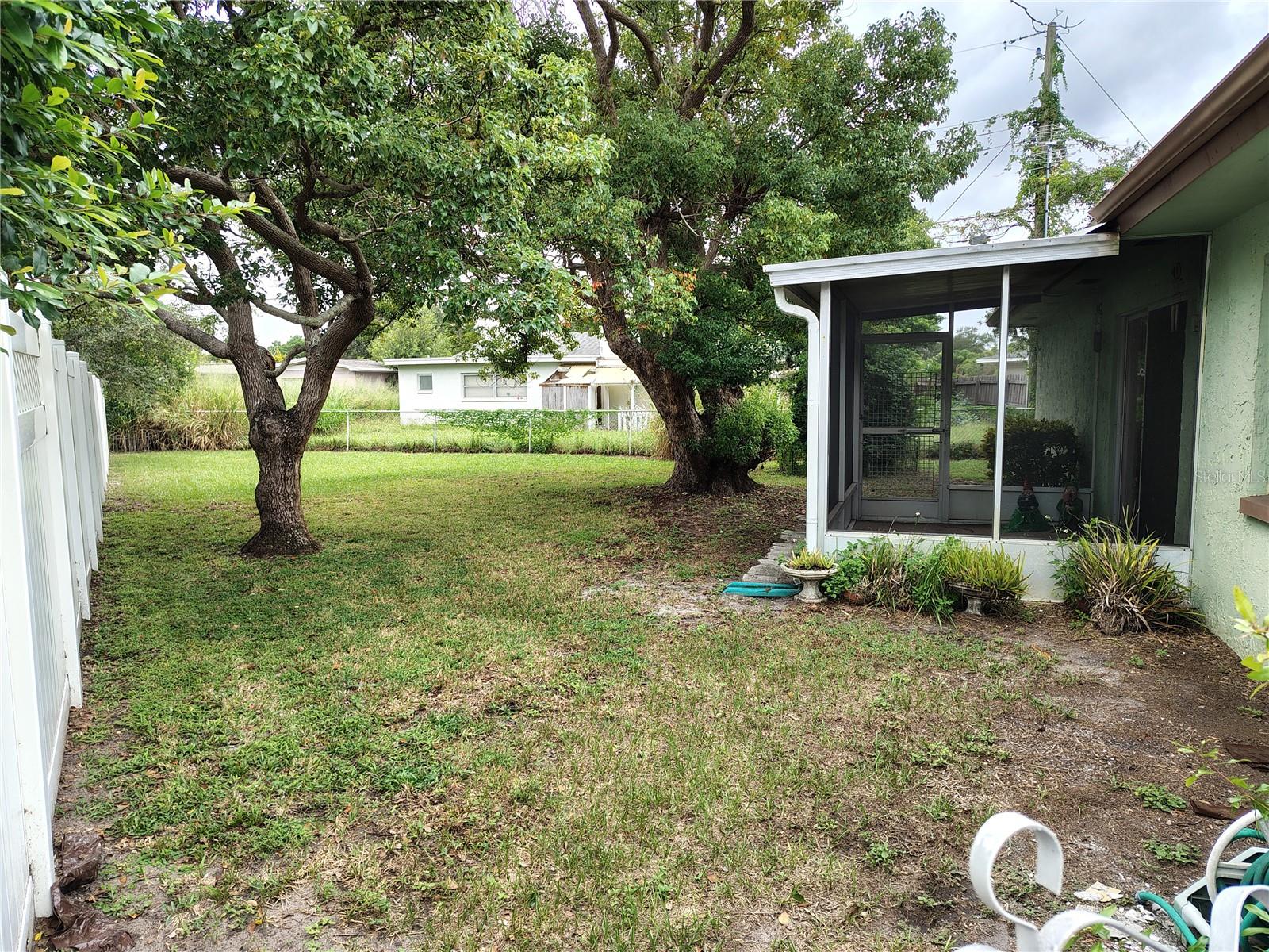 616 HERITAGE LANE, #A&B, Largo, FL 33770