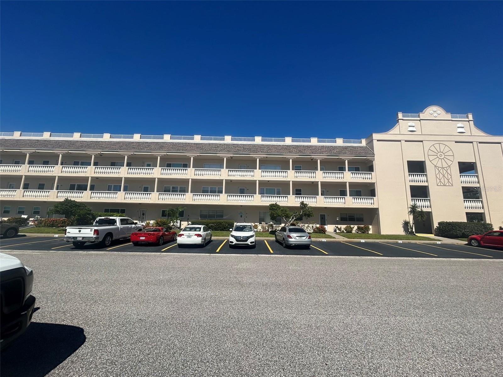 2170 AMERICUS BOULEVARD S, #51, Clearwater, FL 33763 2170 AMERICUS BOULEVARD S, #51, Clearwater, FL 33763
