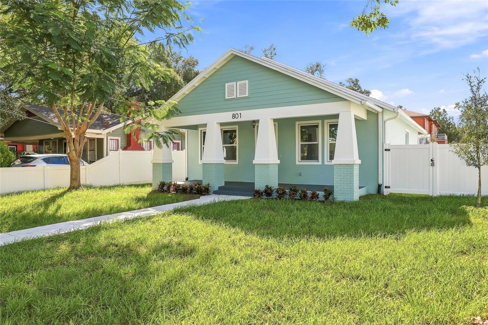 801 E GIDDENS AVENUE, Tampa, FL 33603