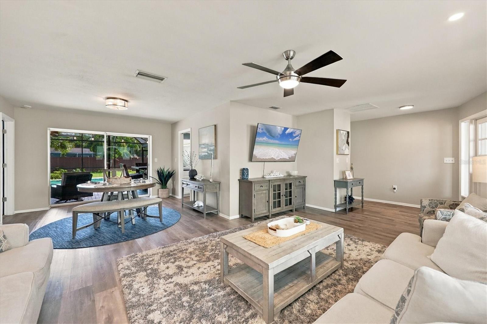 438 WHITFIELD AVENUE, Sarasota, FL 34243