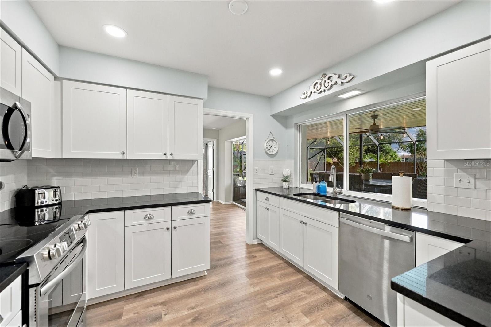 438 WHITFIELD AVENUE, Sarasota, FL 34243