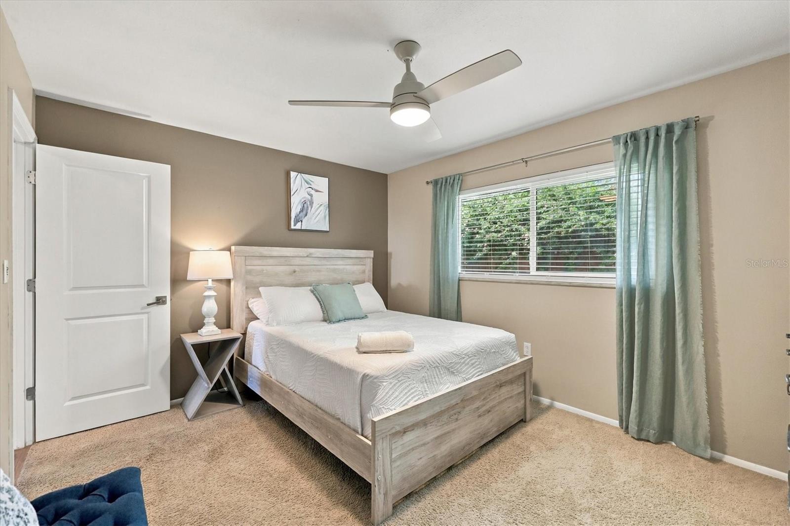 438 WHITFIELD AVENUE, Sarasota, FL 34243