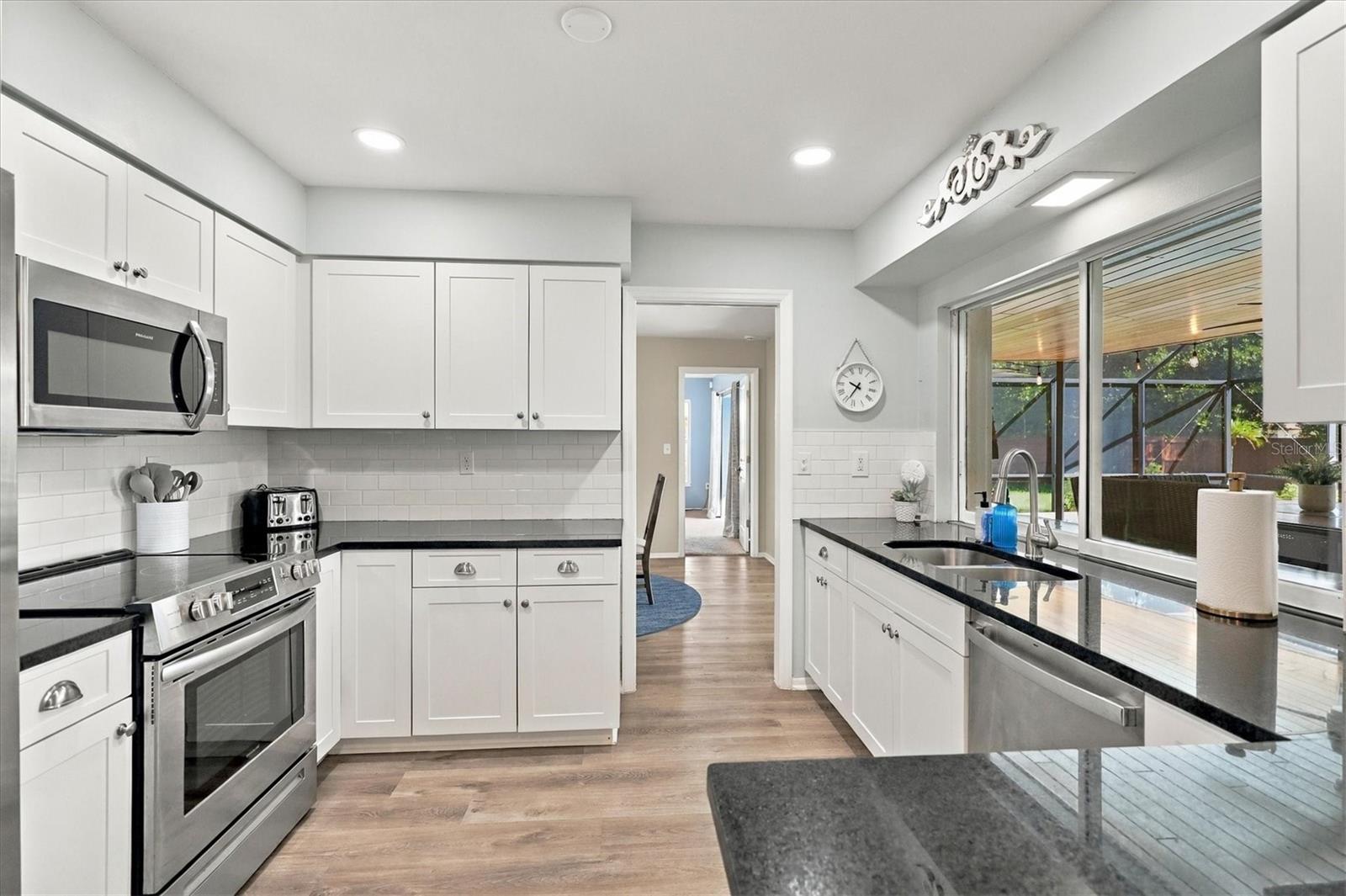 438 WHITFIELD AVENUE, Sarasota, FL 34243