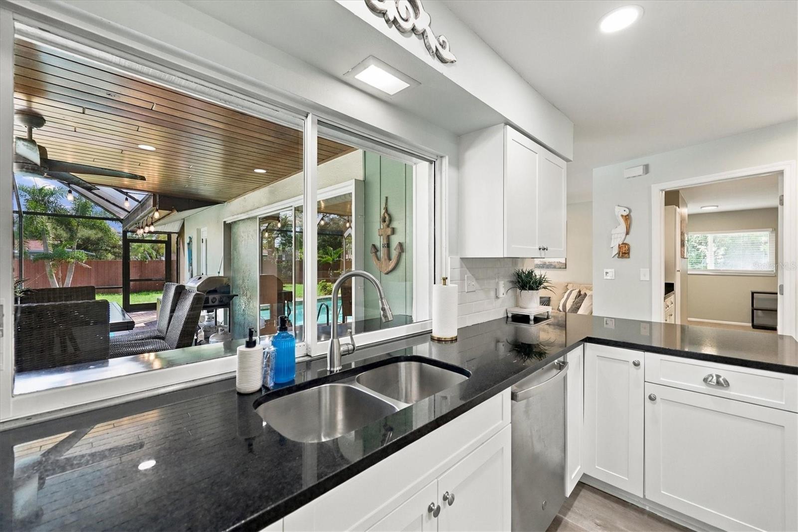438 WHITFIELD AVENUE, Sarasota, FL 34243