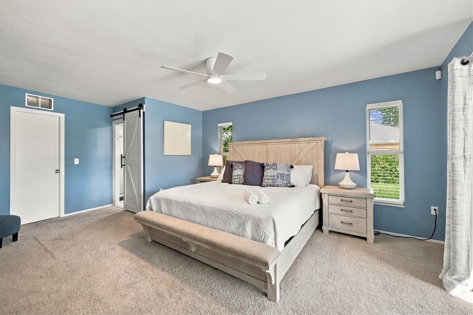 438 WHITFIELD AVENUE, Sarasota, FL 34243