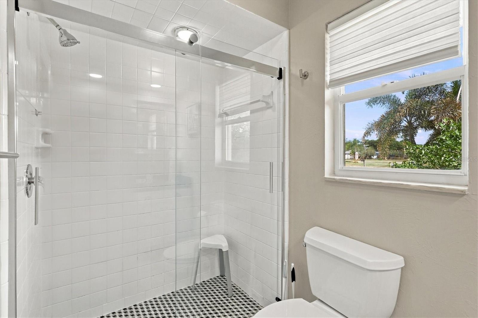 438 WHITFIELD AVENUE, Sarasota, FL 34243