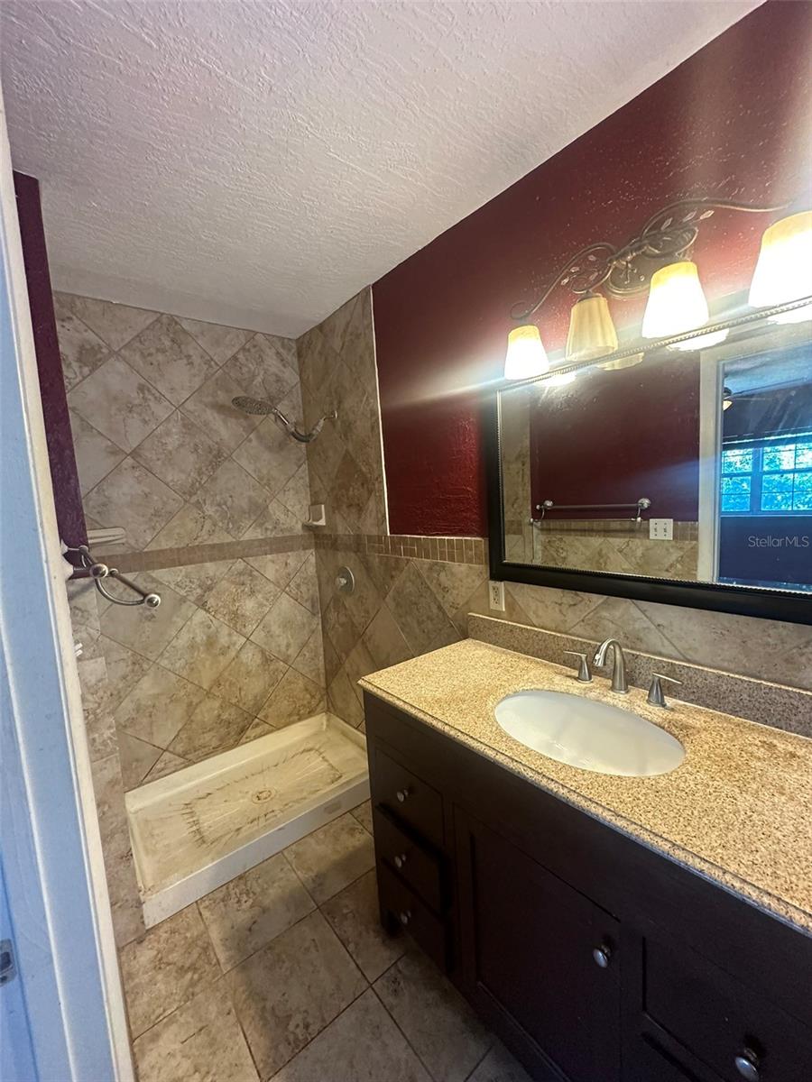 4133 NARVAREZ WAY S, St Petersburg, FL 33712