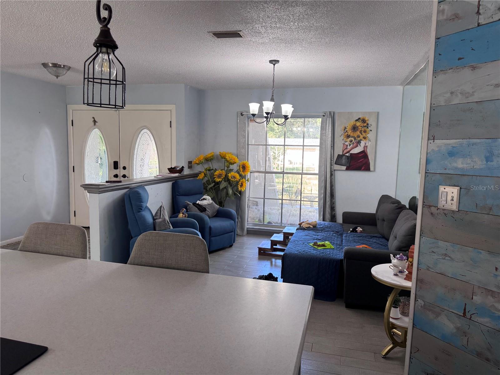 8205 N FREMONT AVENUE, Tampa, FL 33604