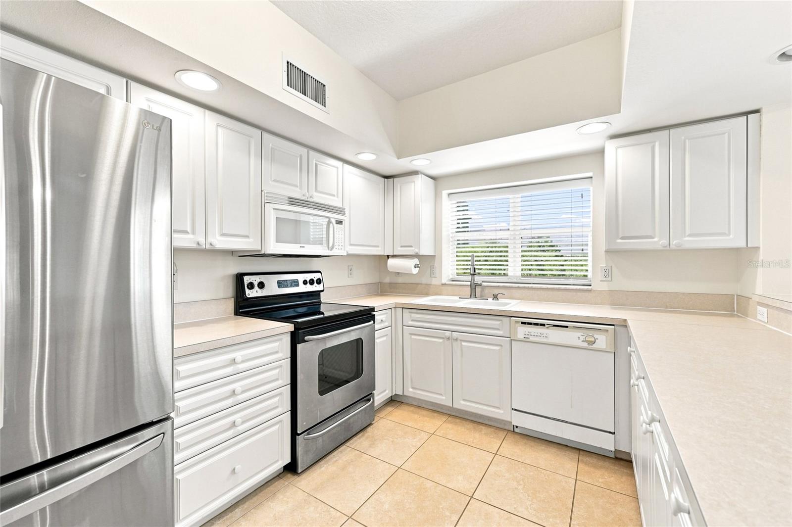1200 COUNTRY CLUB DRIVE, #4201, Largo, FL 33771