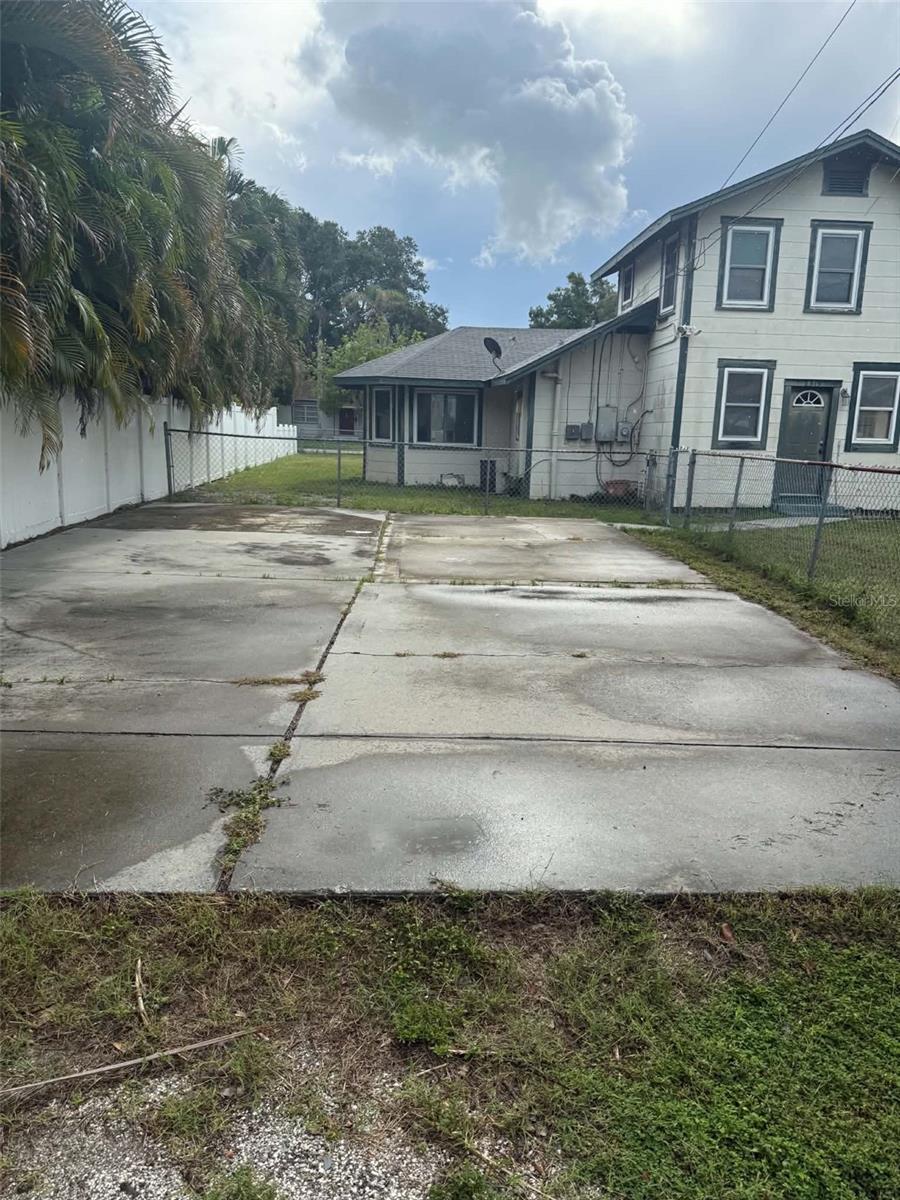 2313 QUINCY STREET S, St Petersburg, FL 33711