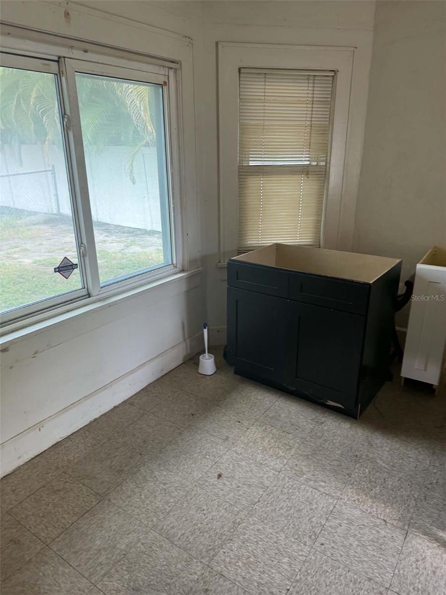 2313 QUINCY STREET S, St Petersburg, FL 33711