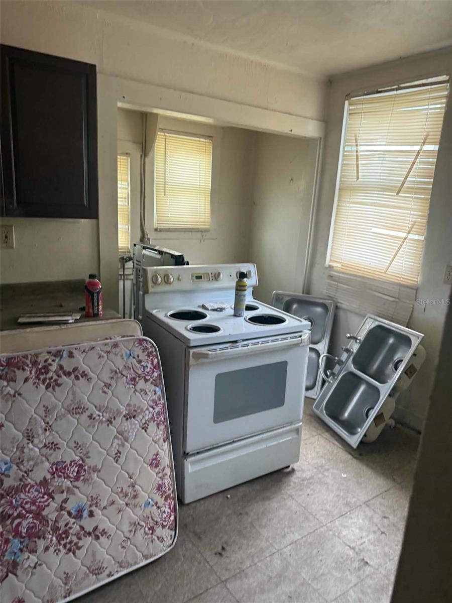 2313 QUINCY STREET S, St Petersburg, FL 33711