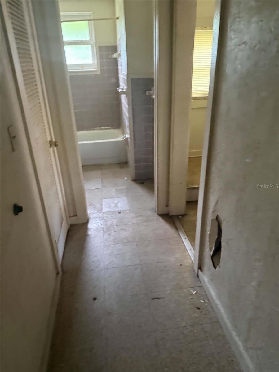 2313 QUINCY STREET S, St Petersburg, FL 33711