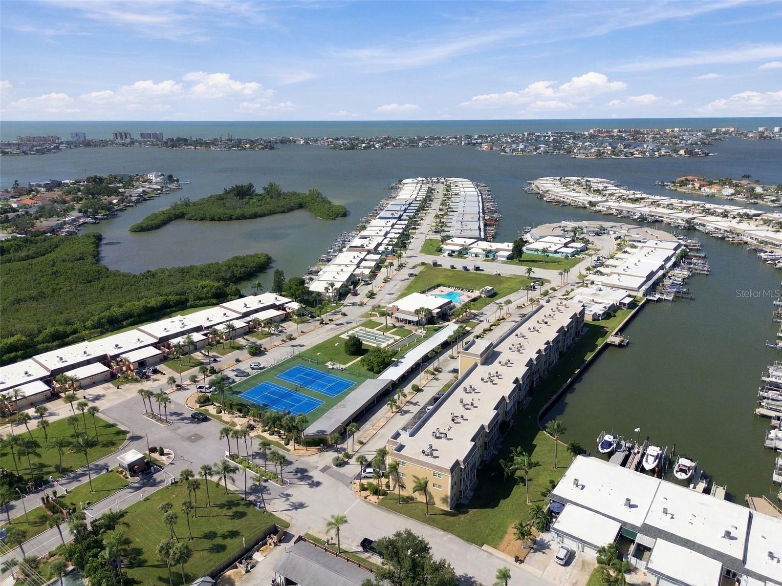 1 BOCA CIEGA POINT BOULEVARD, #206, St Petersburg, FL 33708